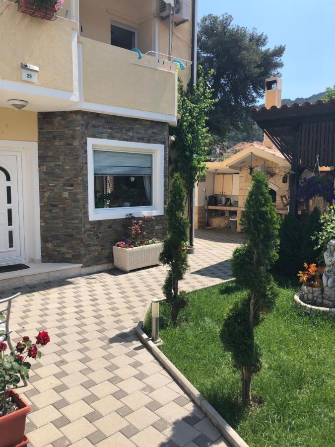 Apartments 2 Ivankovic Stari Grad  Exterior foto